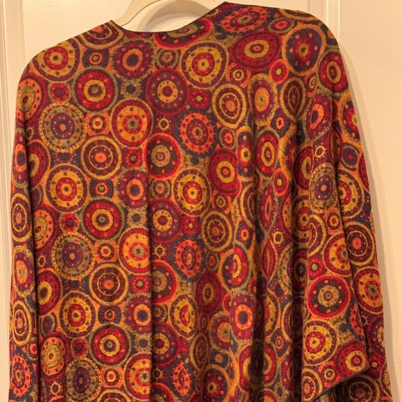 Boho Circle Print Open-Front Shawl Cardigan – Warm Earth Tones – fits up to 2x - Picture 3 of 5